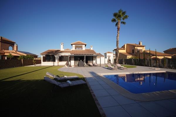 Image No.5-Villa / Independiente con 3 dormitorios en venta