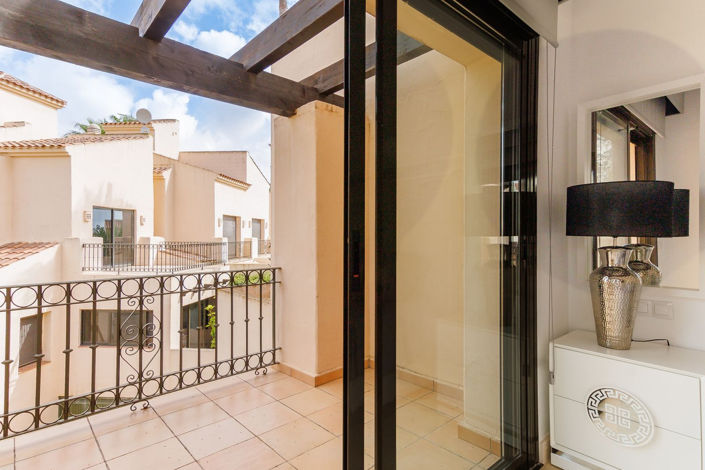 Image No.17-3 Bed Townhouse for sale