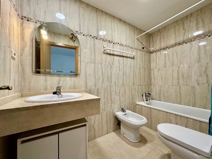 Image No.14-3 Bed Townhouse for sale
