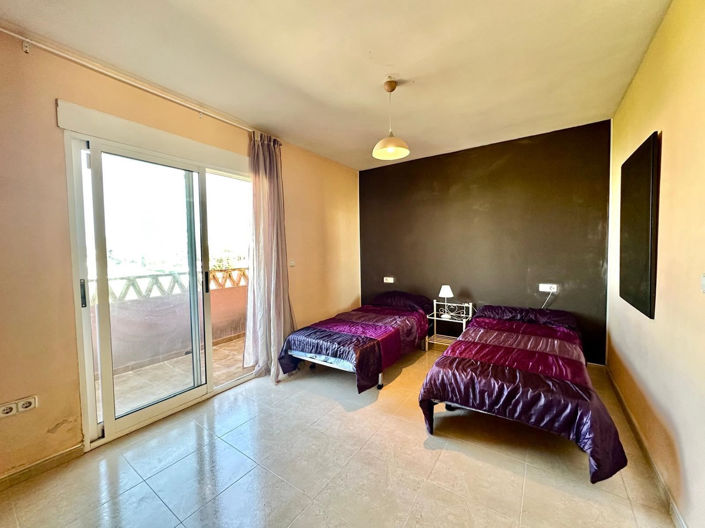 Image No.17-3 Bed Townhouse for sale