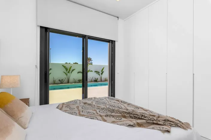 Image No.15-3 Bed Villa for sale