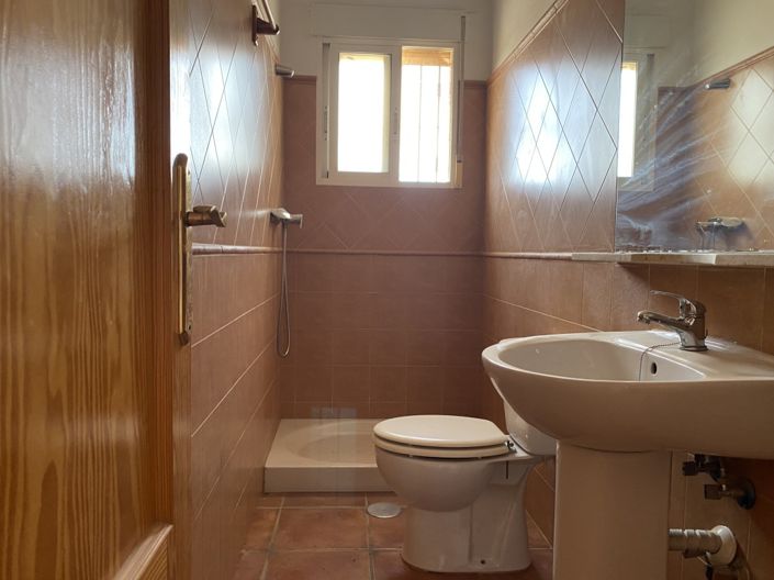 Image No.16-4 Bed Townhouse for sale