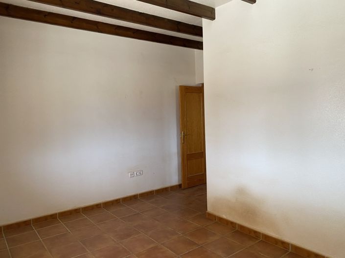 Image No.17-4 Bed Townhouse for sale