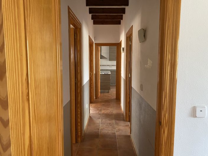 Image No.18-4 Bed Townhouse for sale