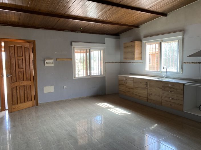 Image No.20-4 Bed Townhouse for sale