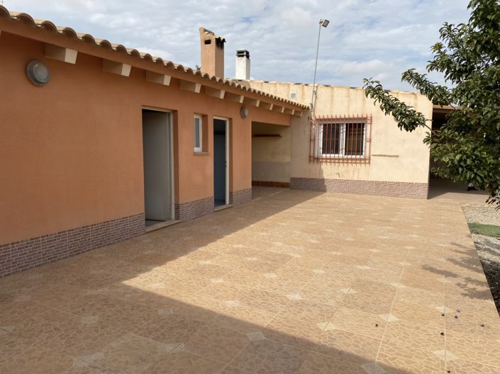 Image No.27-4 Bed Townhouse for sale