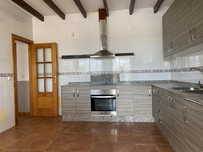 Image No.4-4 Bed Townhouse for sale