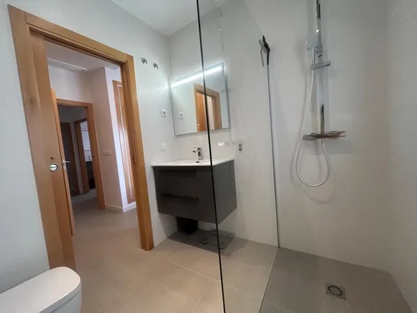 Image No.19-3 Bed Apartment for sale