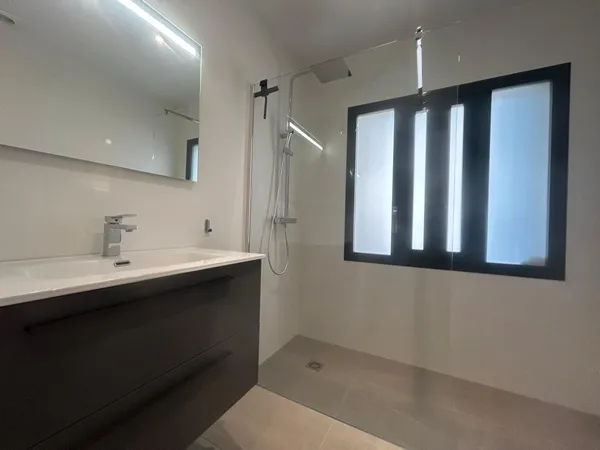 Image No.20-3 Bed Apartment for sale