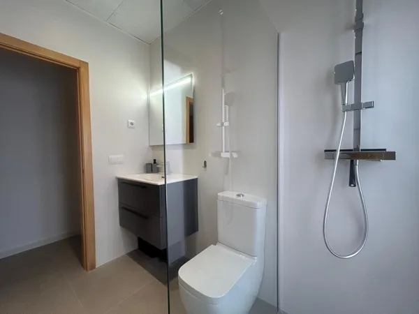 Image No.29-3 Bed Apartment for sale