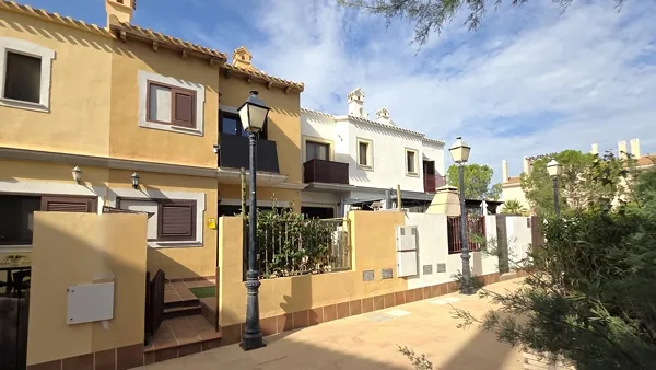 Image No.3-3 Bed Townhouse for sale