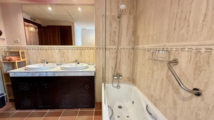 Image No.14-2 Bed Apartment for sale