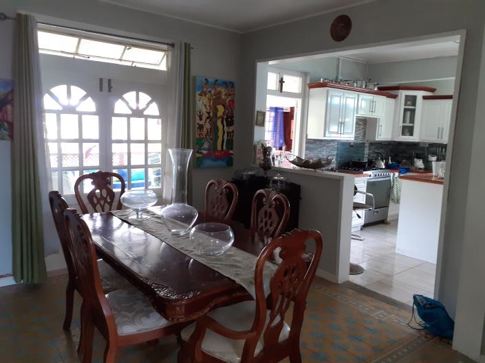 Image No.5-5 Bed House for sale