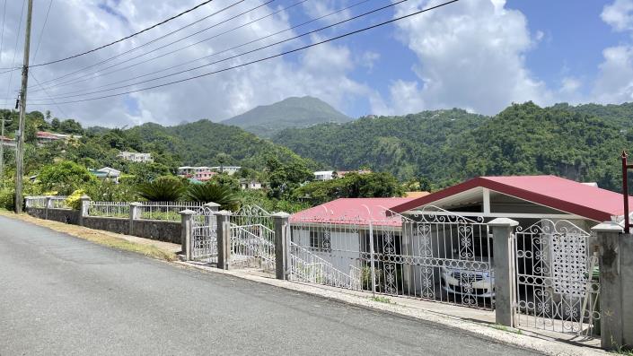 Image No.6-5 Bed House for sale