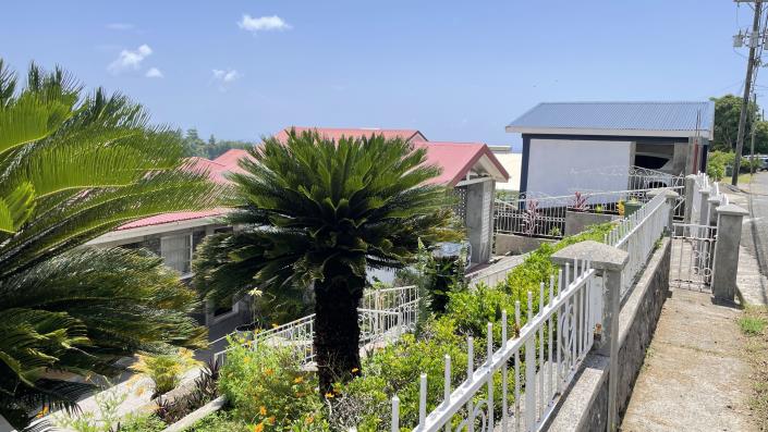 Image No.7-5 Bed House for sale