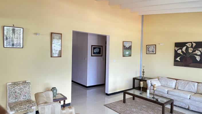 Image No.18-5 Bed House for sale