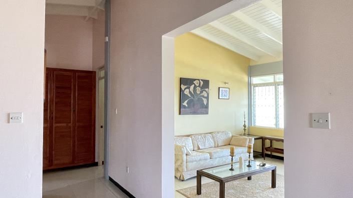 Image No.20-5 Bed House for sale