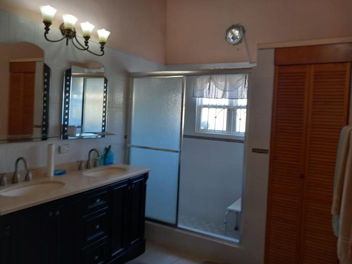 Image No.18-5 Bed House/Villa for sale