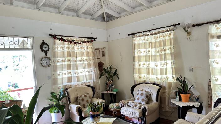 Image No.8-4 Bed House for sale