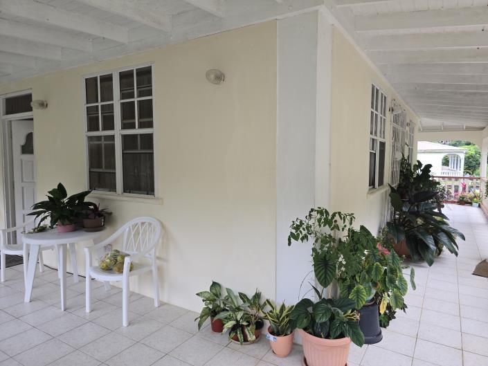 Image No.17-4 Bed House for sale