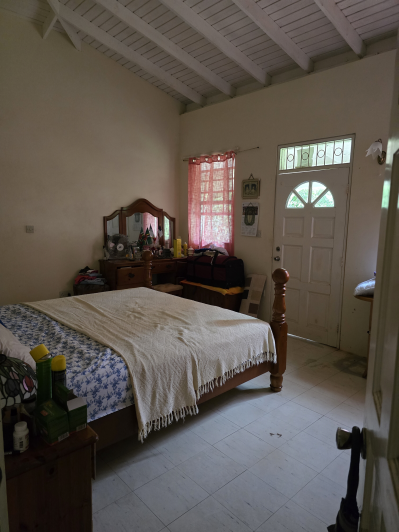 Image No.20-4 Bed House for sale