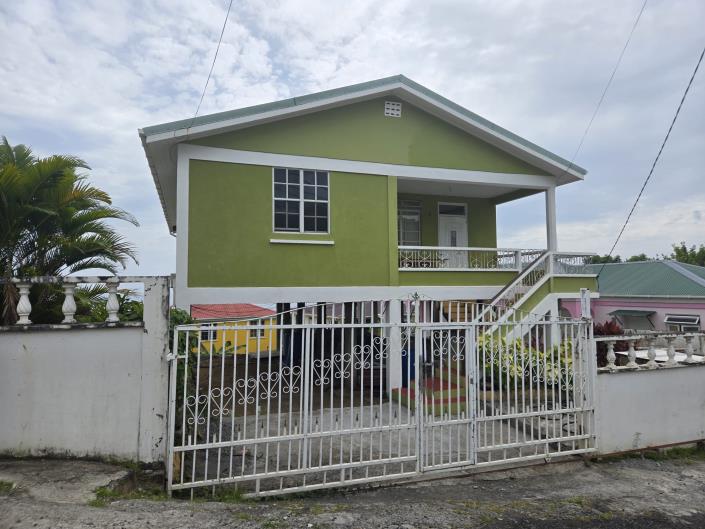 Image No.2-4 Bed House for sale