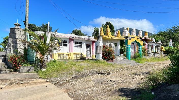 Image No.4-6 Bed Commercial for sale