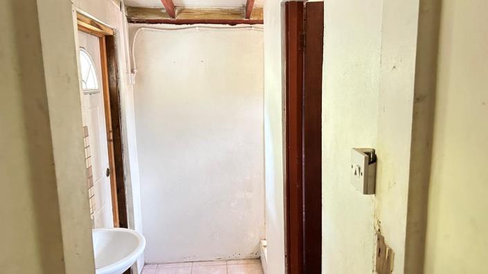 Image No.17-3 Bed Bungalow for sale