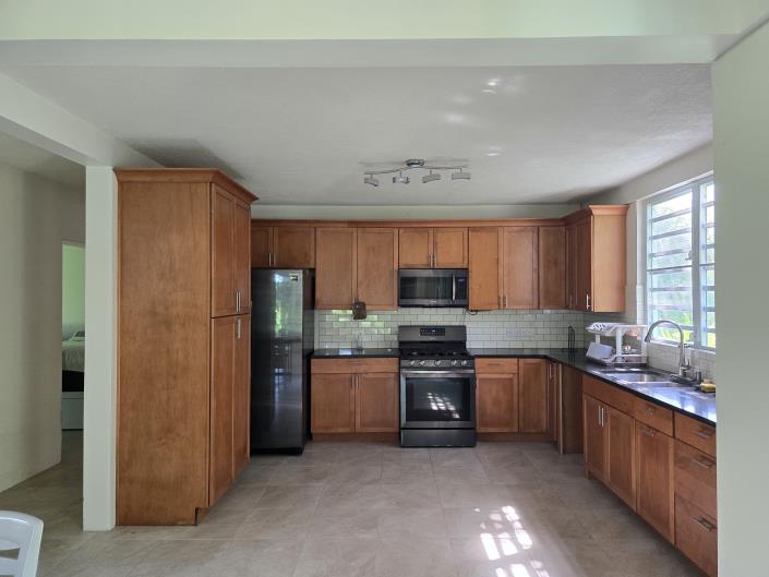Image No.6-3 Bed House for sale