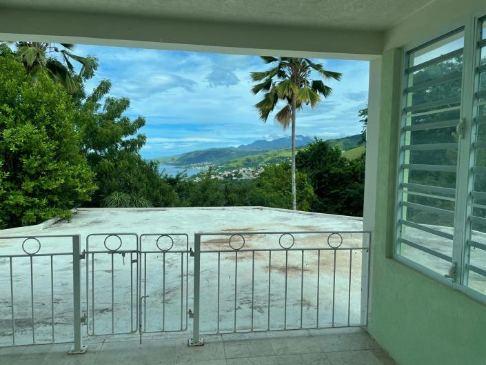 Image No.10-3 Bed House for sale