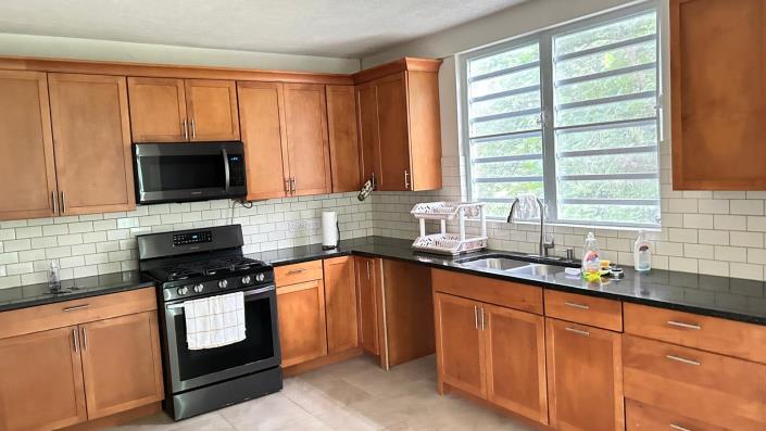 Image No.18-3 Bed House for sale
