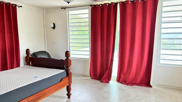 Image No.21-3 Bed House for sale