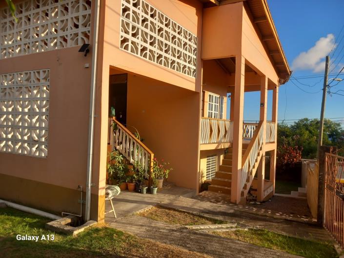 Image No.8-5 Bed House for sale