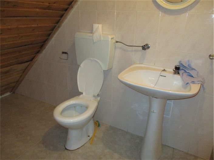 Image No.20-3 Bed Property for sale