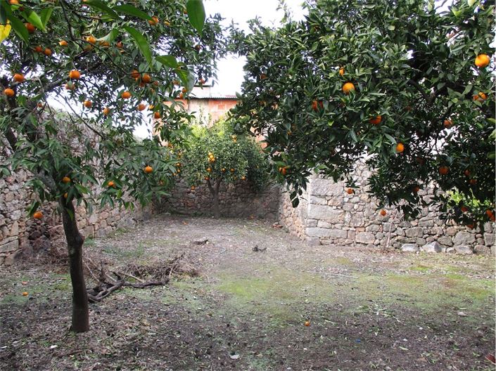 Image No.3-3 Bed Property for sale