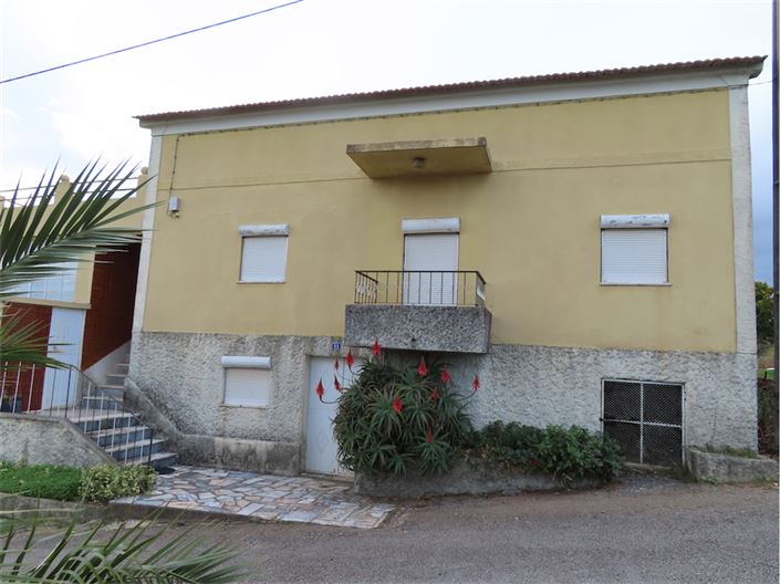 Image No.3-3 Bed Property for sale