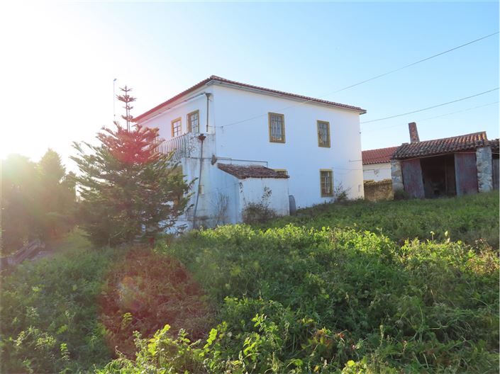 Image No.22-6 Bed Property for sale