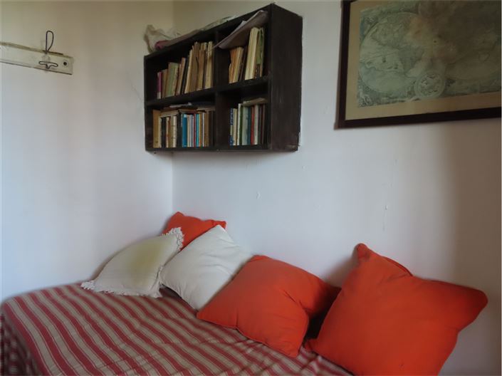 Image No.28-6 Bed Property for sale