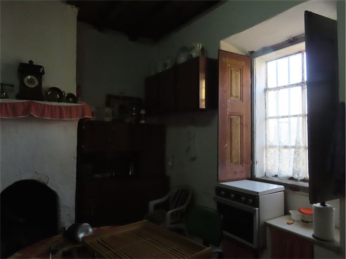 Image No.36-6 Bed Property for sale