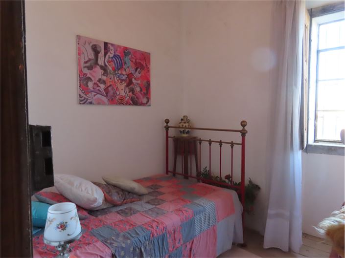 Image No.41-6 Bed Property for sale