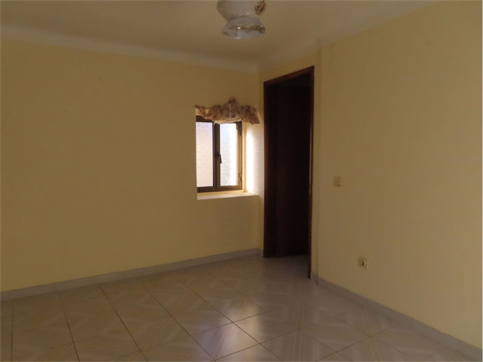 Image No.12-3 Bed Property for sale