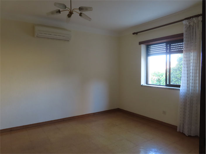 Image No.15-3 Bed Property for sale