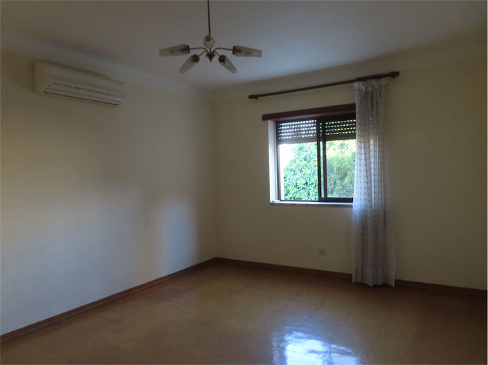 Image No.16-3 Bed Property for sale