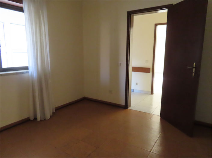 Image No.9-3 Bed Property for sale