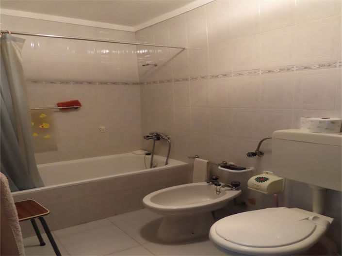 Image No.17-3 Bed Property for sale