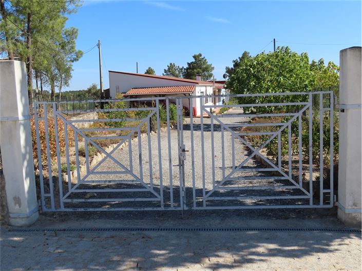 Image No.11-3 Bed Property for sale