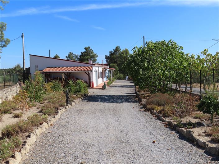 Image No.12-3 Bed Property for sale