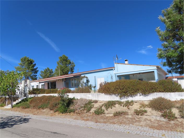 Image No.14-3 Bed Property for sale