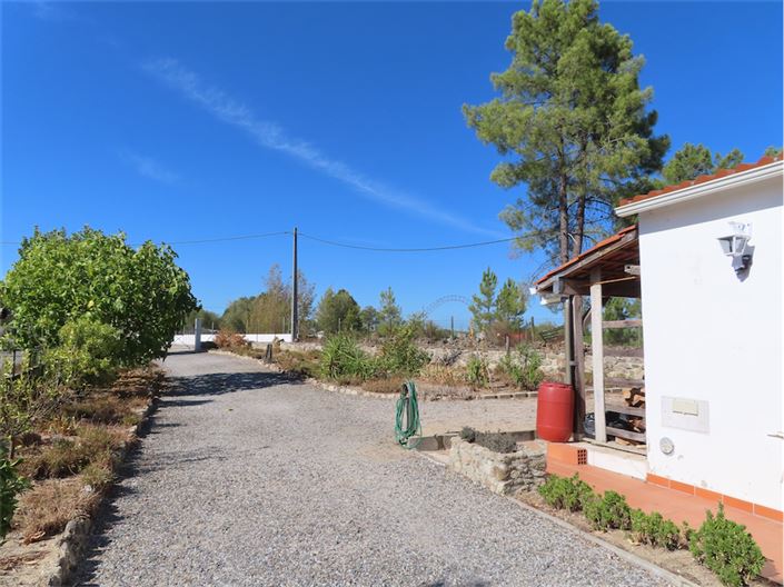 Image No.15-3 Bed Property for sale