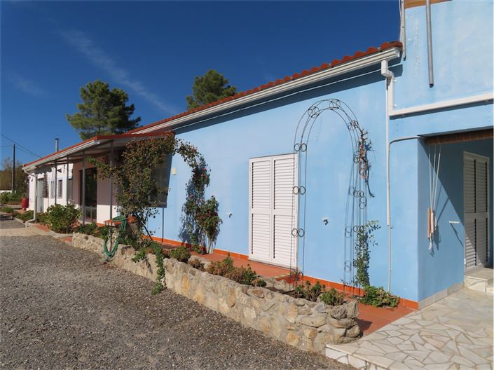 Image No.28-3 Bed Property for sale